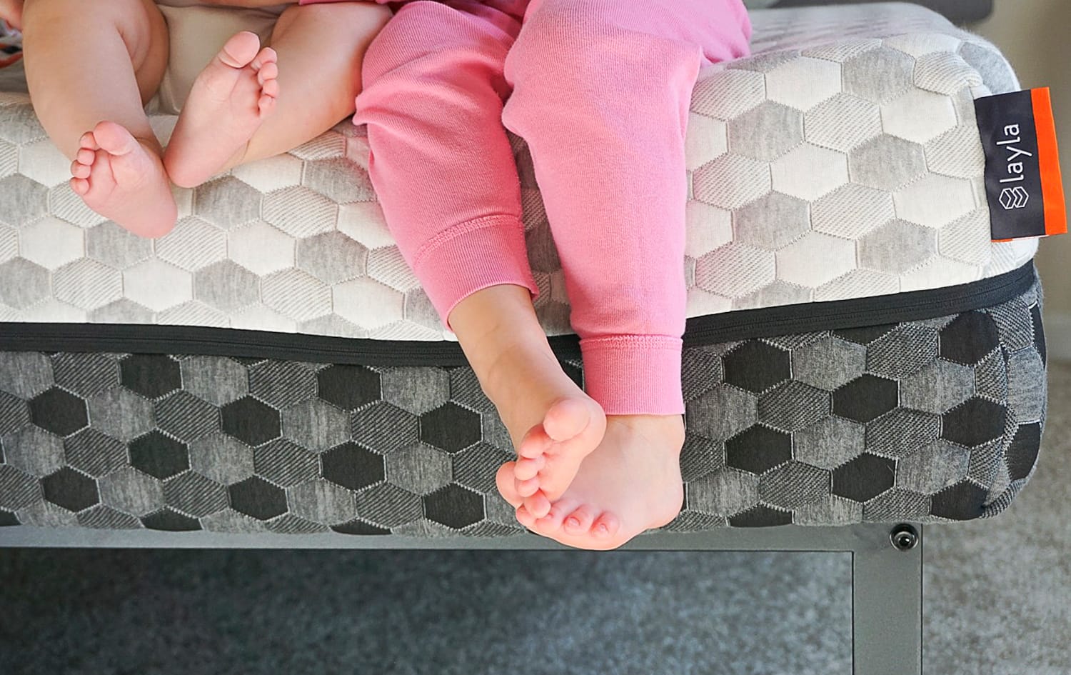 How to Dress Your Baby for Sleep in Winter
