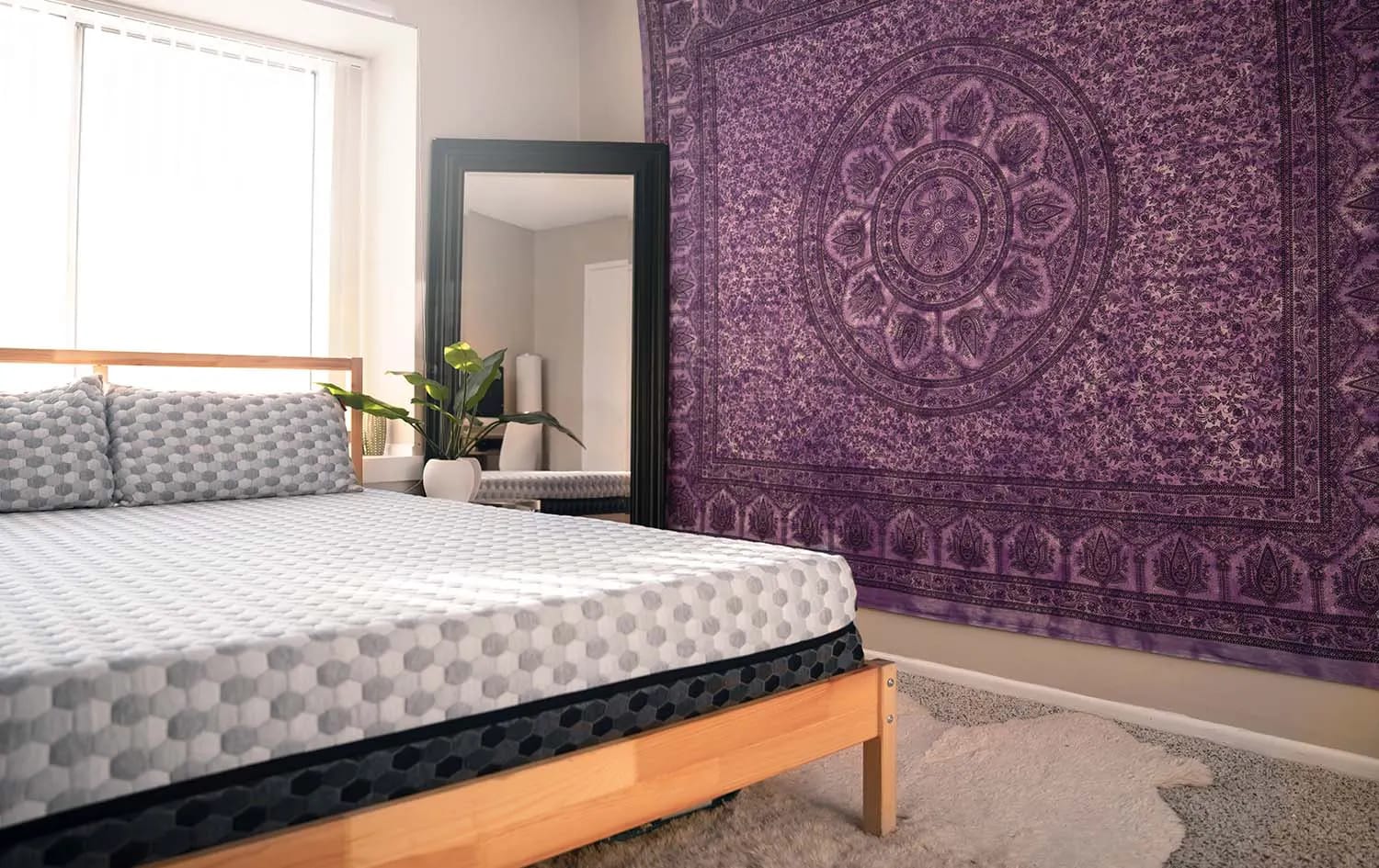 What Are the Differences Between a Cal King vs. King Bed?
