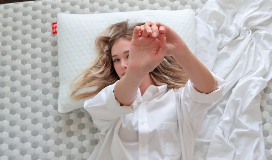 Managing Menopause Night Sweats: The Best Cooling Bedding and Sleep Strategies