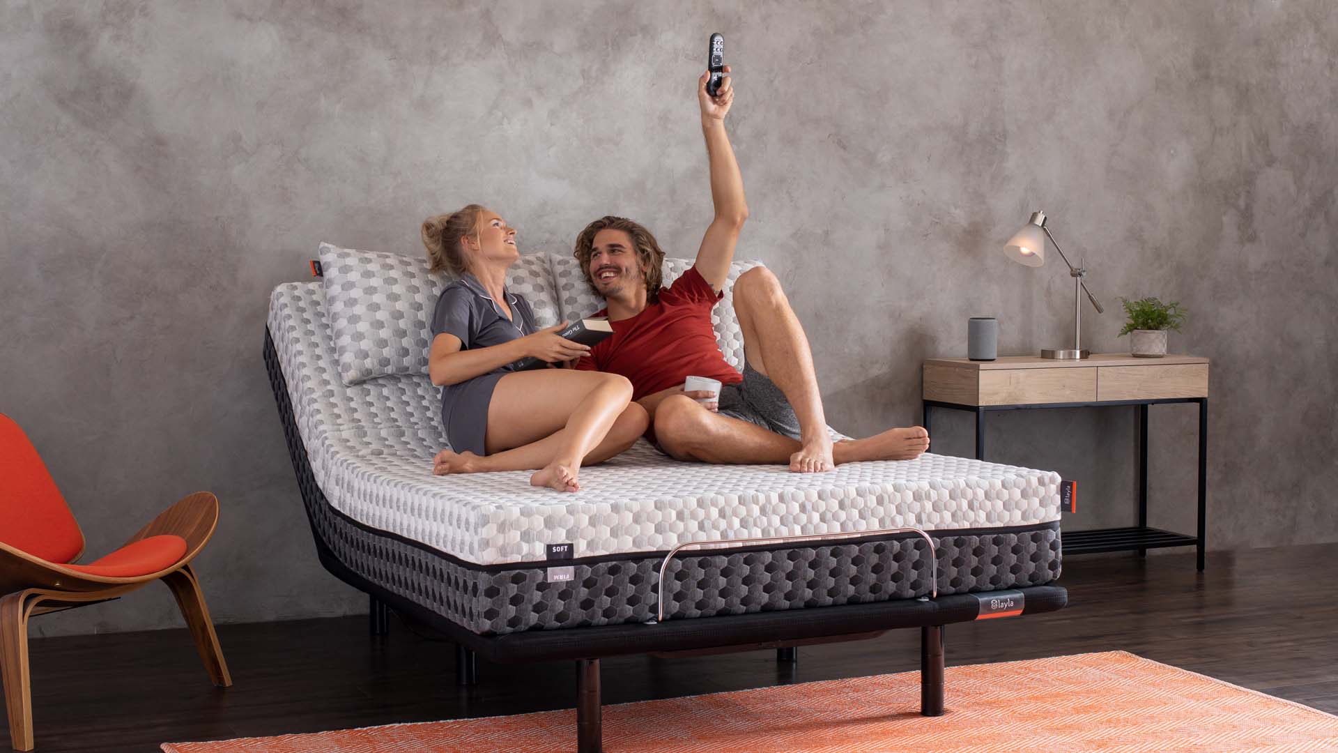 What Mattress Base is Right for You? Explore 5 Types of Bed Frames &#038; Bases
